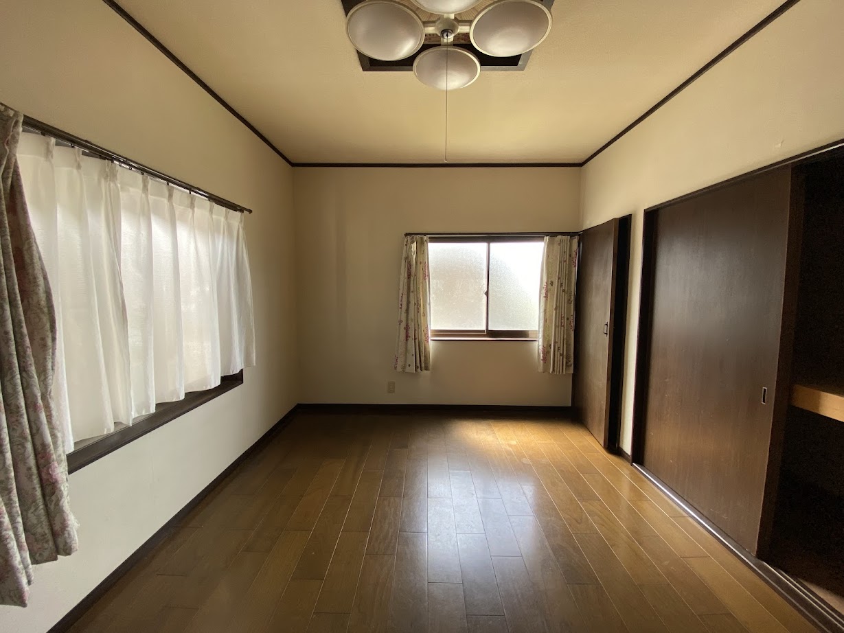 1990s wood house in Toyama