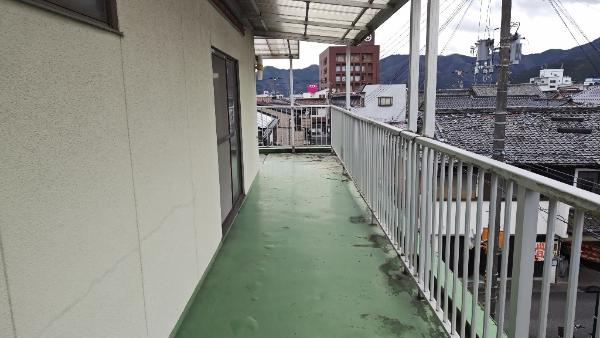 1970s steel-frame house in Hyogo