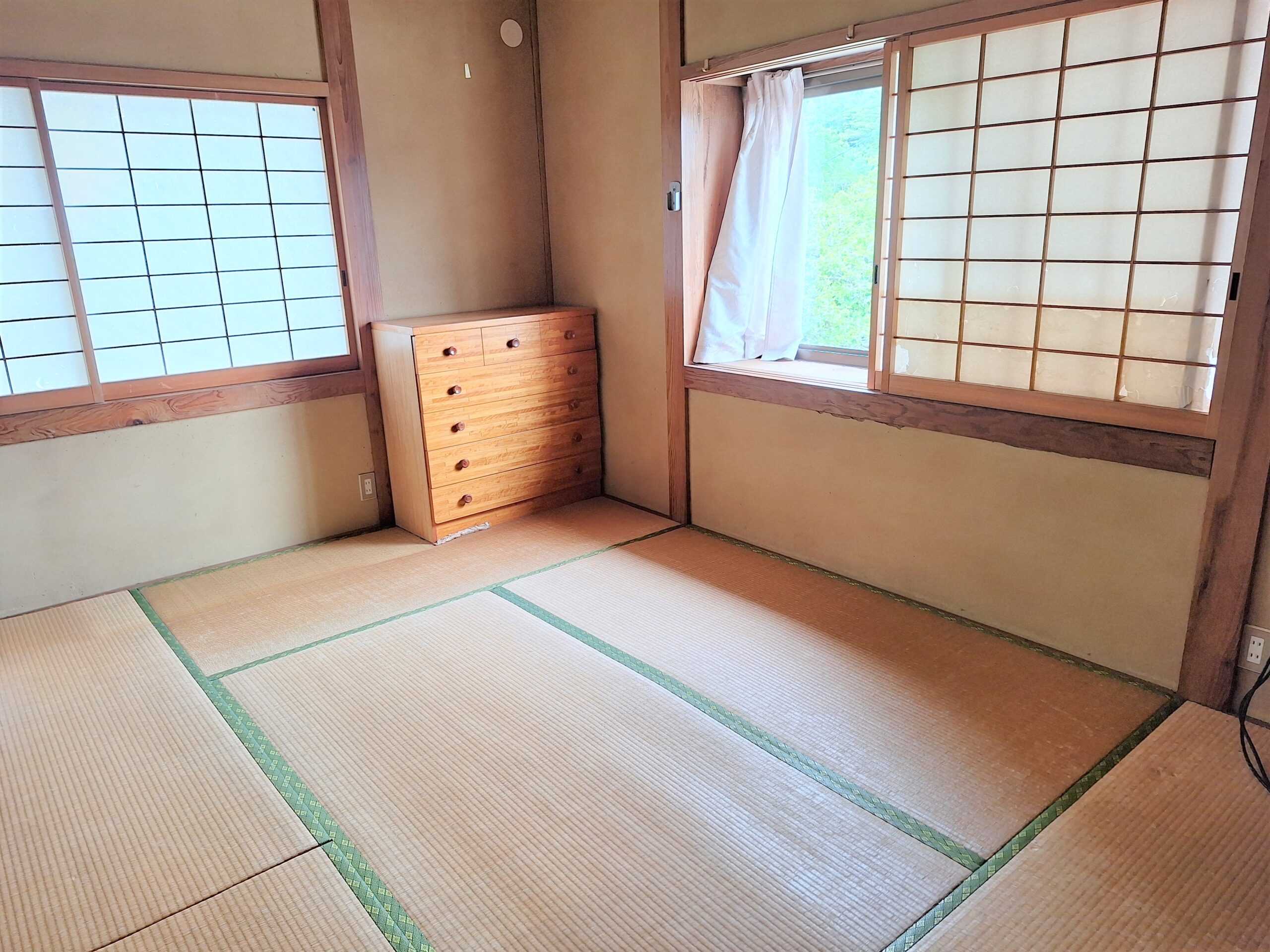 1980s wood house, 3-min walk to station, Yamaguchi