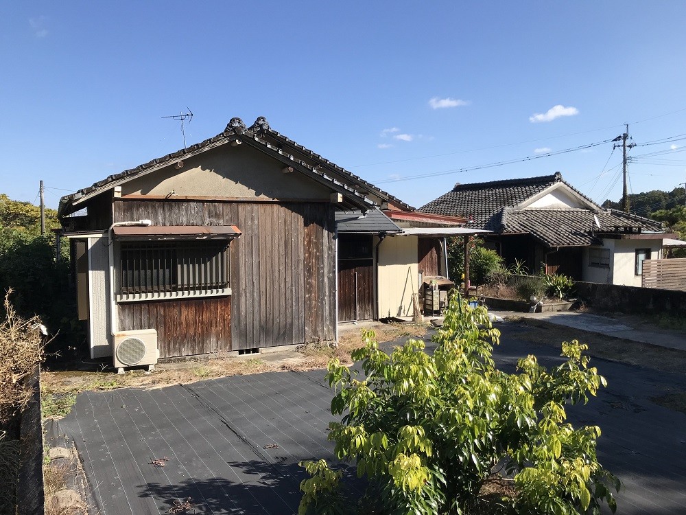 1970s wood house near the coast in Junicho, Ibusuki