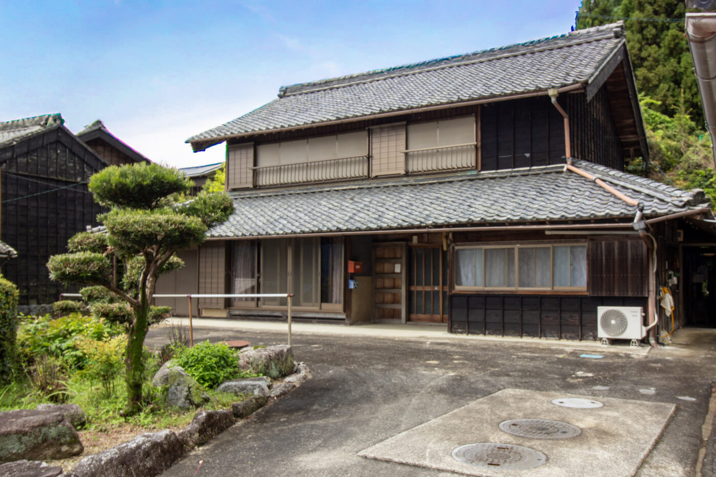 Wood house in Matsusaka Kahada