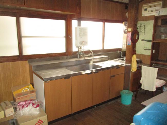 1950s wood house, 17-min walk to station, Okayama