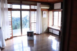 1970s wood house, 19-min walk to station, Miyagi