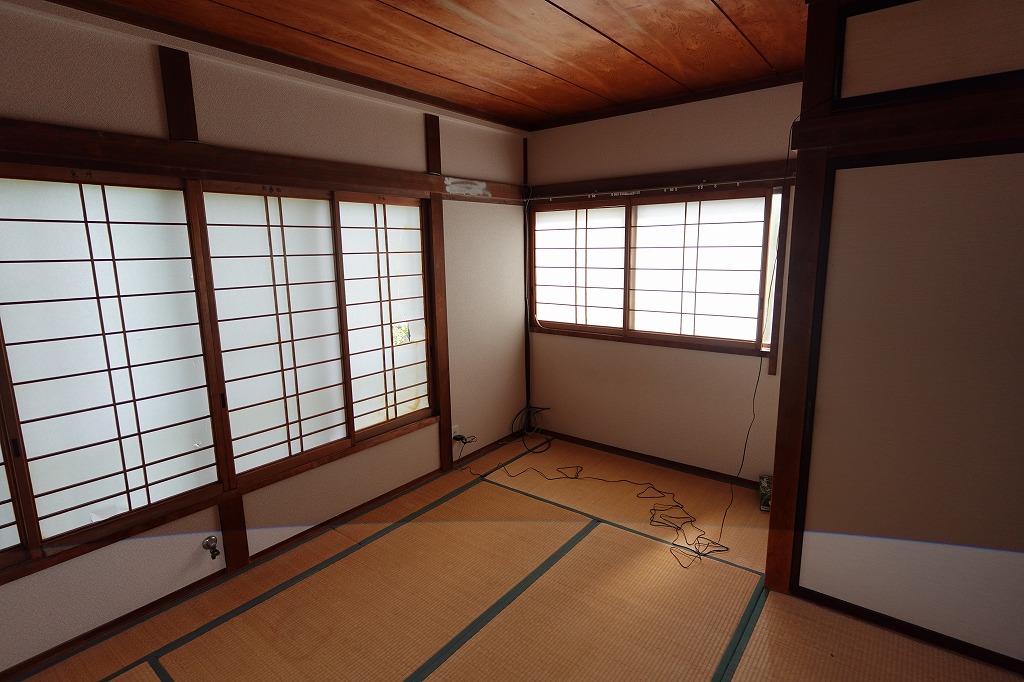 1960s wood house, 4-min walk to station, Nagano