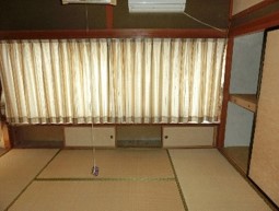 1960s wood house on a large plot in Niigata