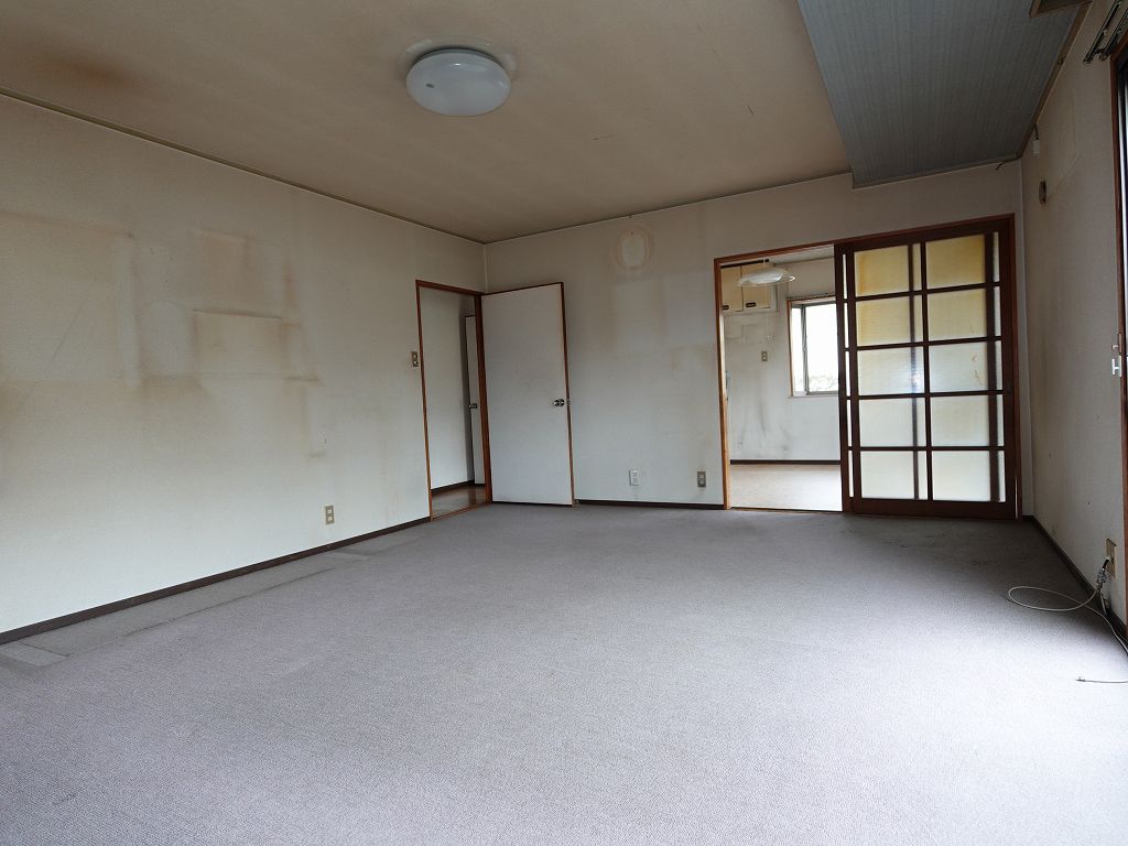 1980s steel-frame house, 17-min walk to station, Nagano