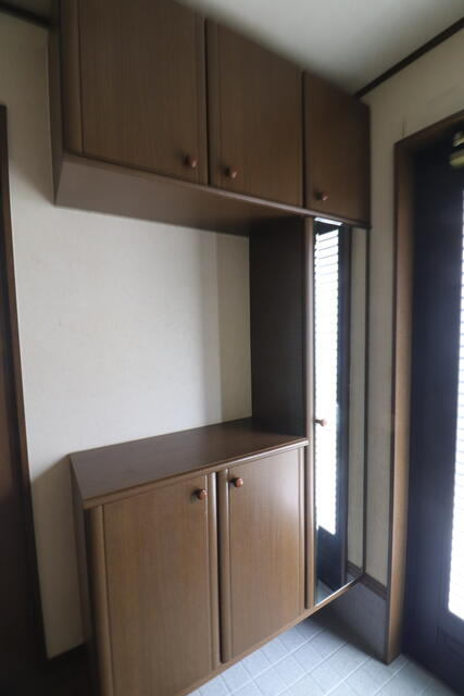 1990s wood house, 4-min walk to station, Kagawa