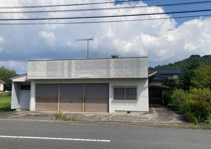 1970s house on a large plot in Hiroshima