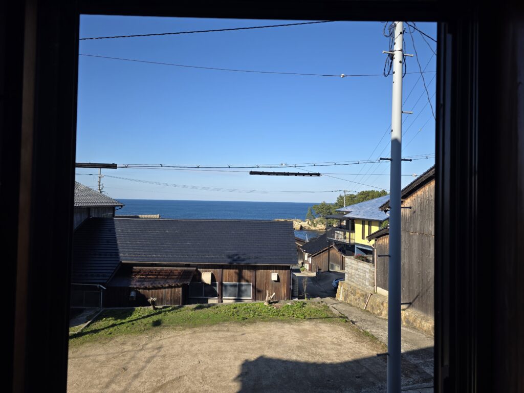 1970s wood house near the coast in Tango, Kyotango