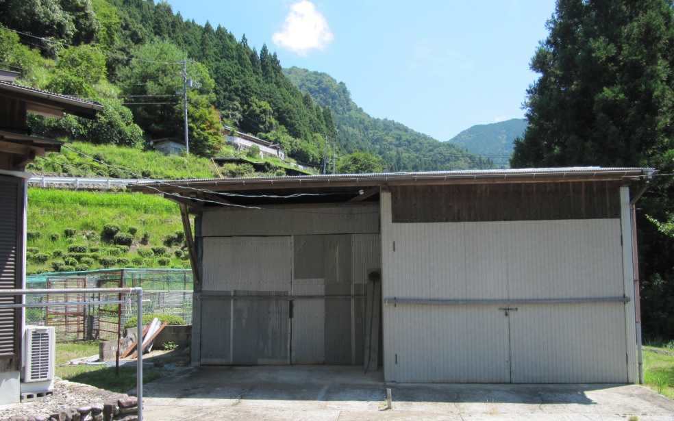 2000s wood house in Nara