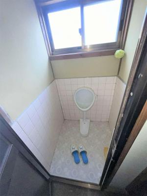 1970s wood house, 16-min walk to station, Shimane