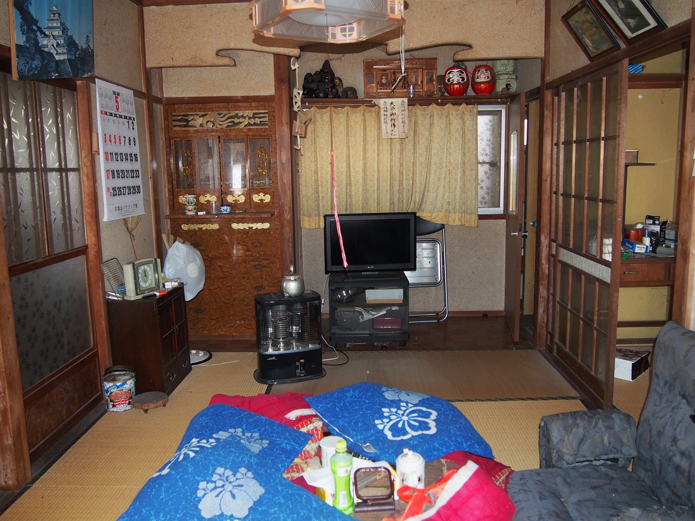 1960s wood house on a large plot in Tochigi
