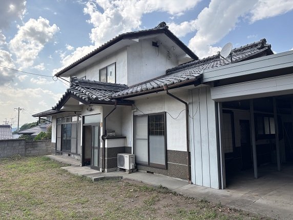 1970s wood house, 12-min walk to station, Nagano