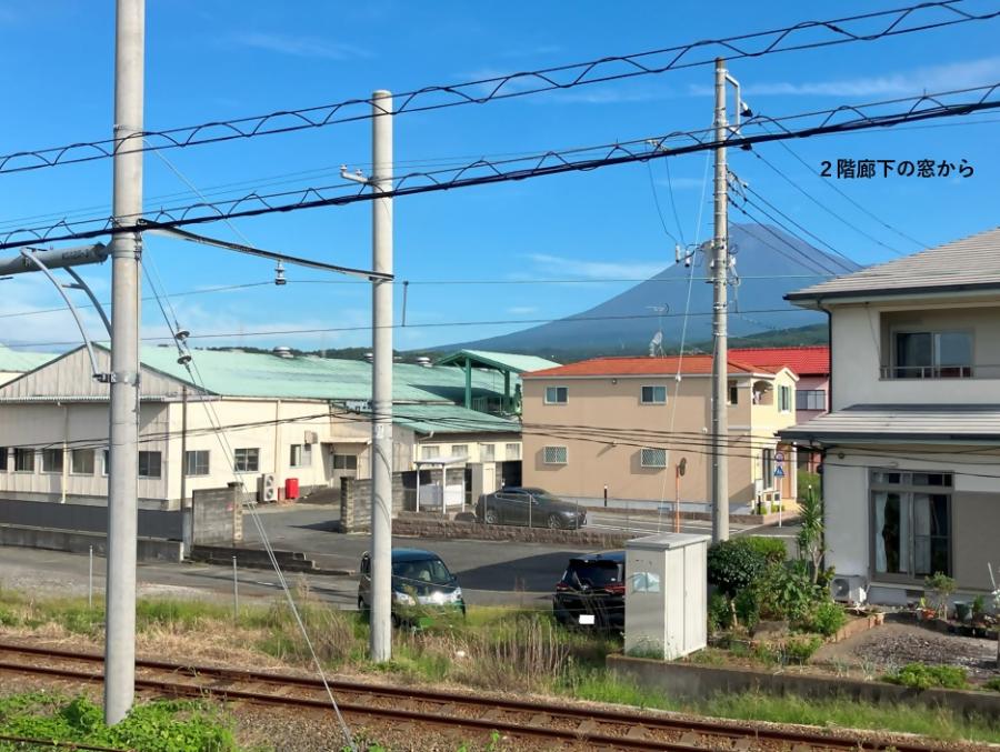 1980s wood house, 3-min walk to station, Shizuoka