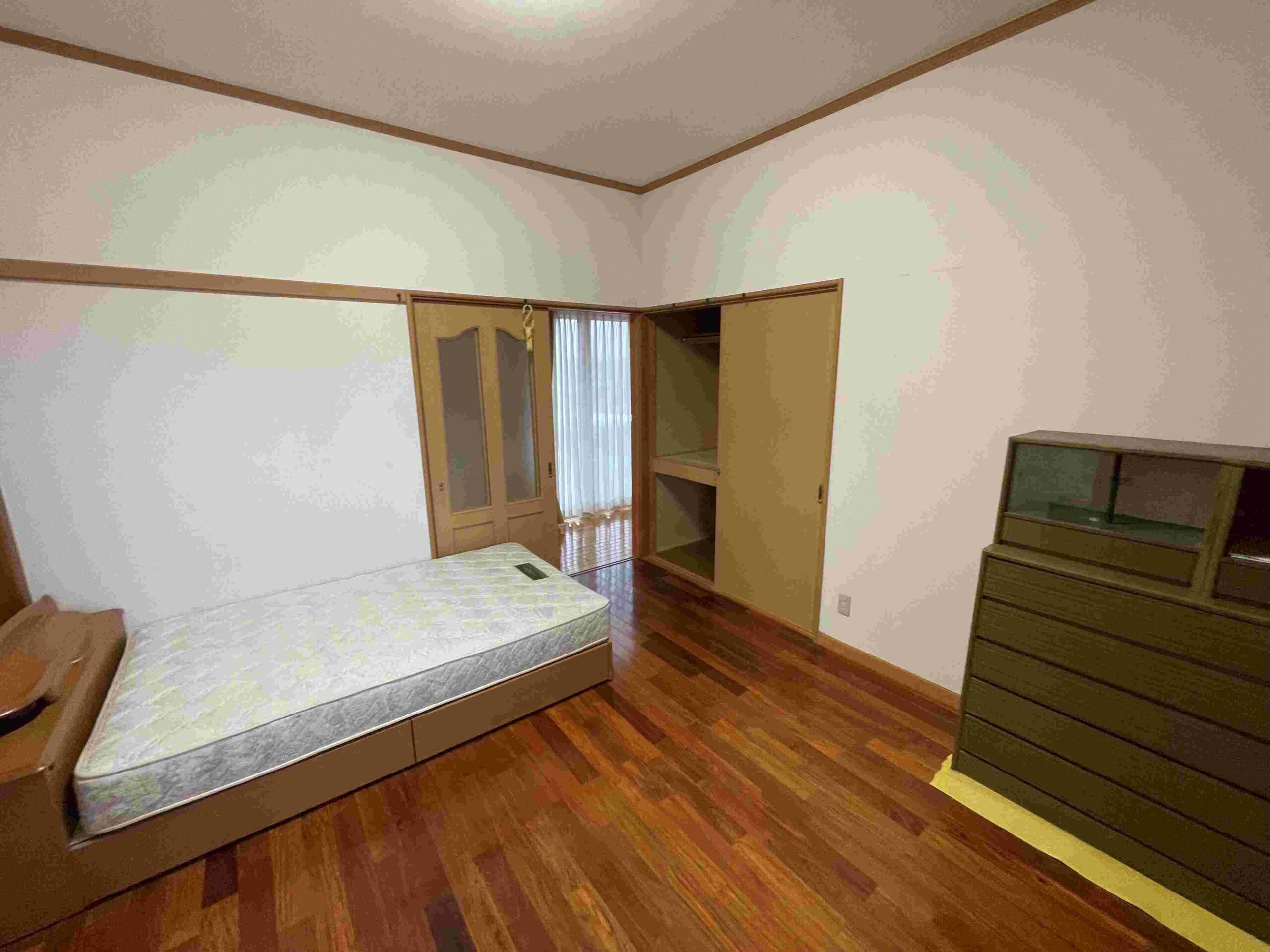 2000s wood house on a large plot in Kitakami