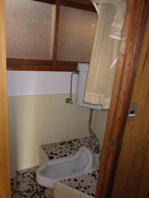 1970s wood house, 12-min walk to station, Nagasaki