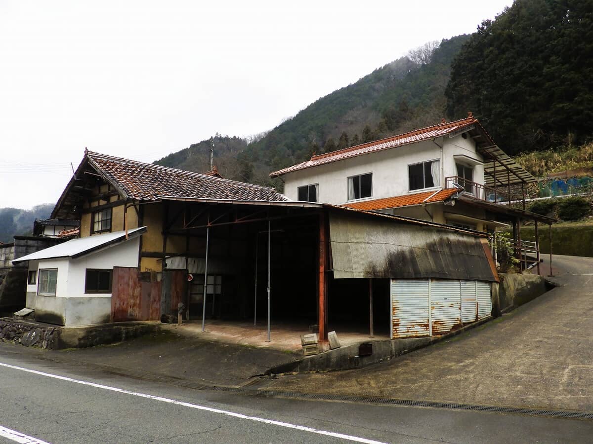 1970s steel-frame house in Hiroshima