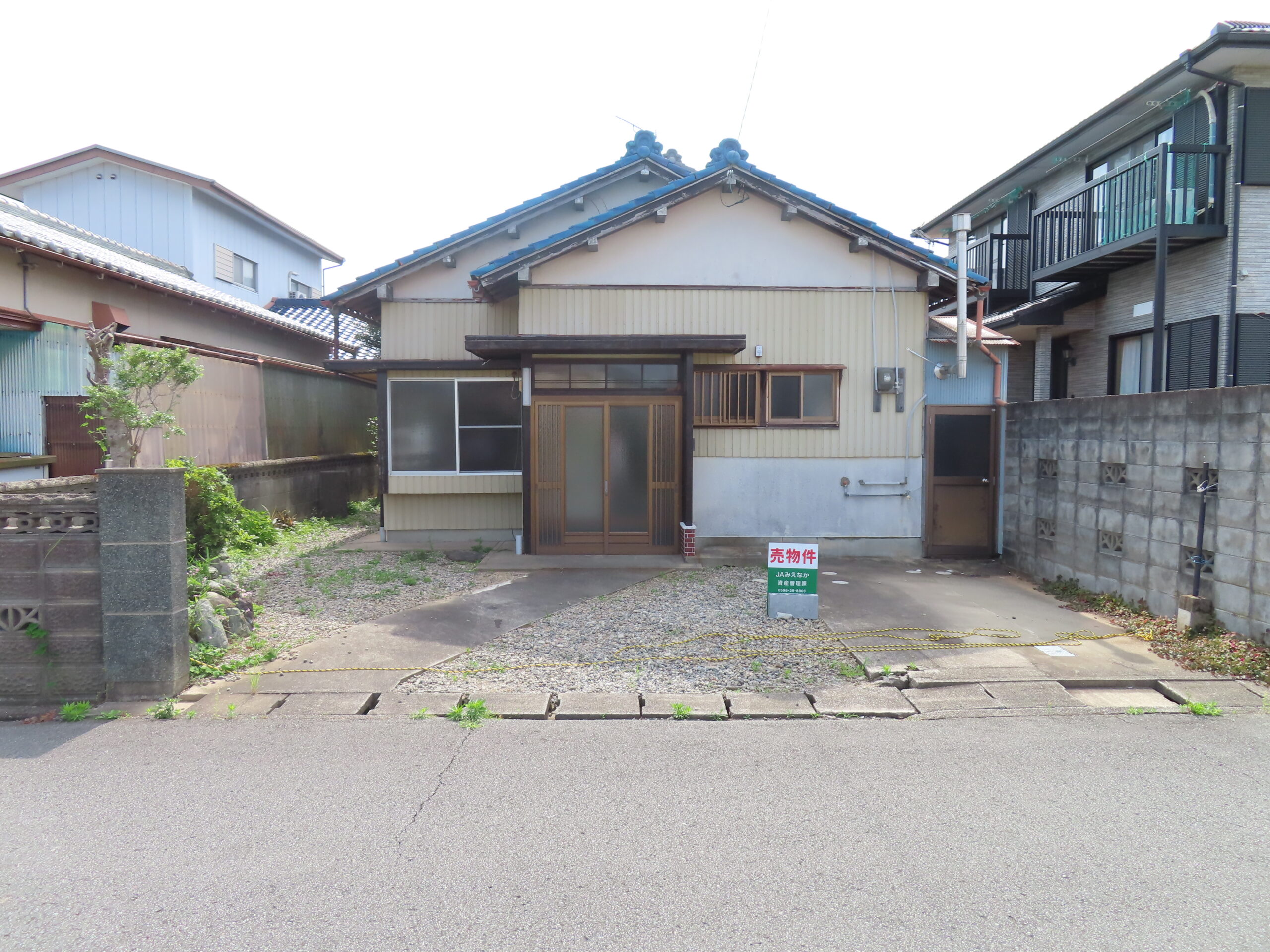 1960s house, 10-min walk to station, Mie
