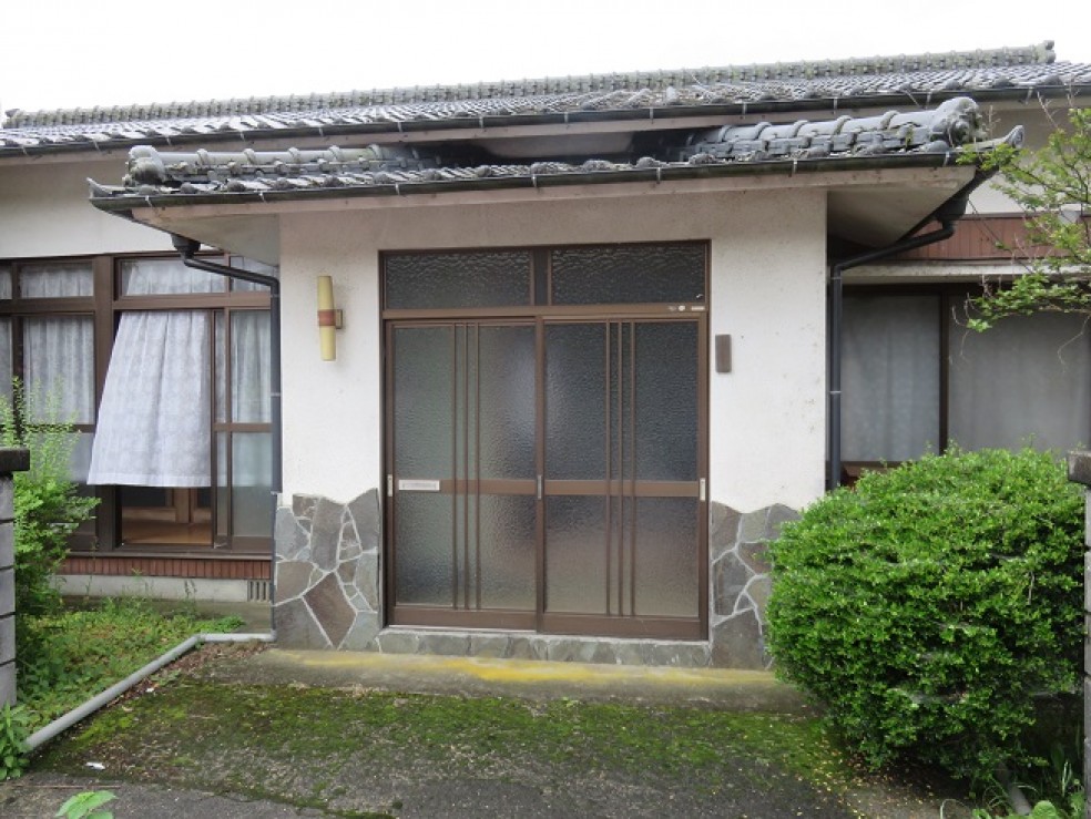 1980s wood house in Oita
