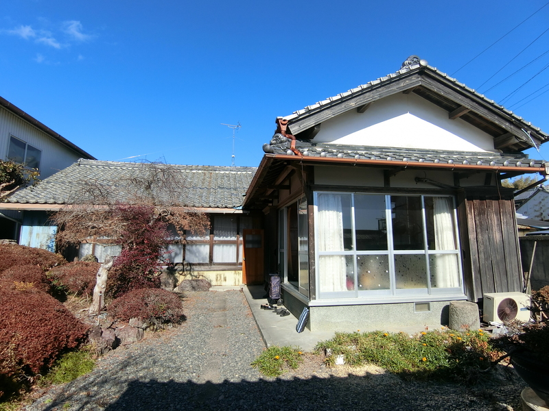One-story house with character in Akano, Aki City