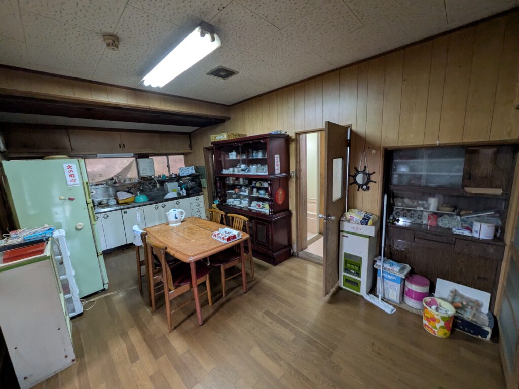 1960s wood house on a large plot in Nara