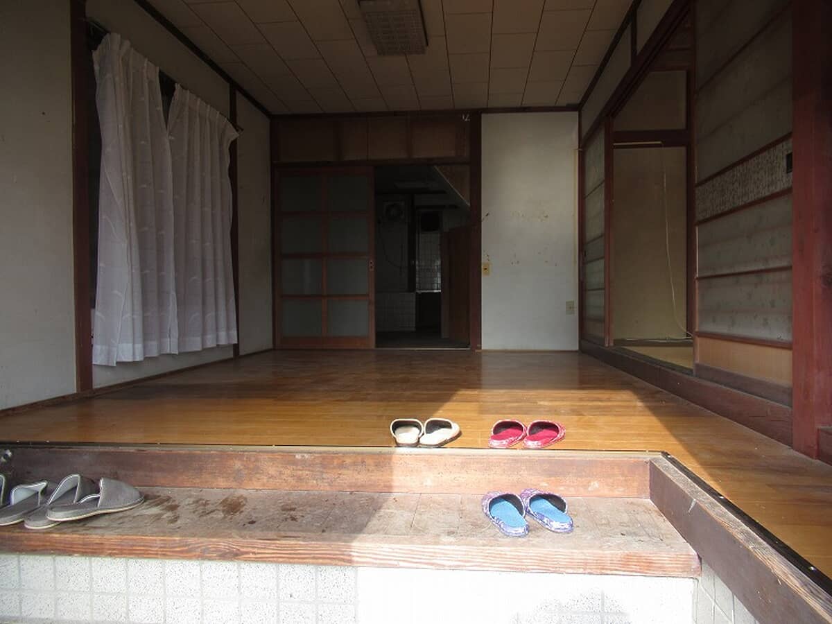 1970s wood house, 11-min walk to station, Hiroshima