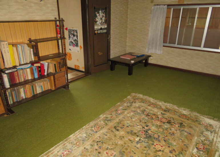 1970s wood house in Matsusaka Kahada