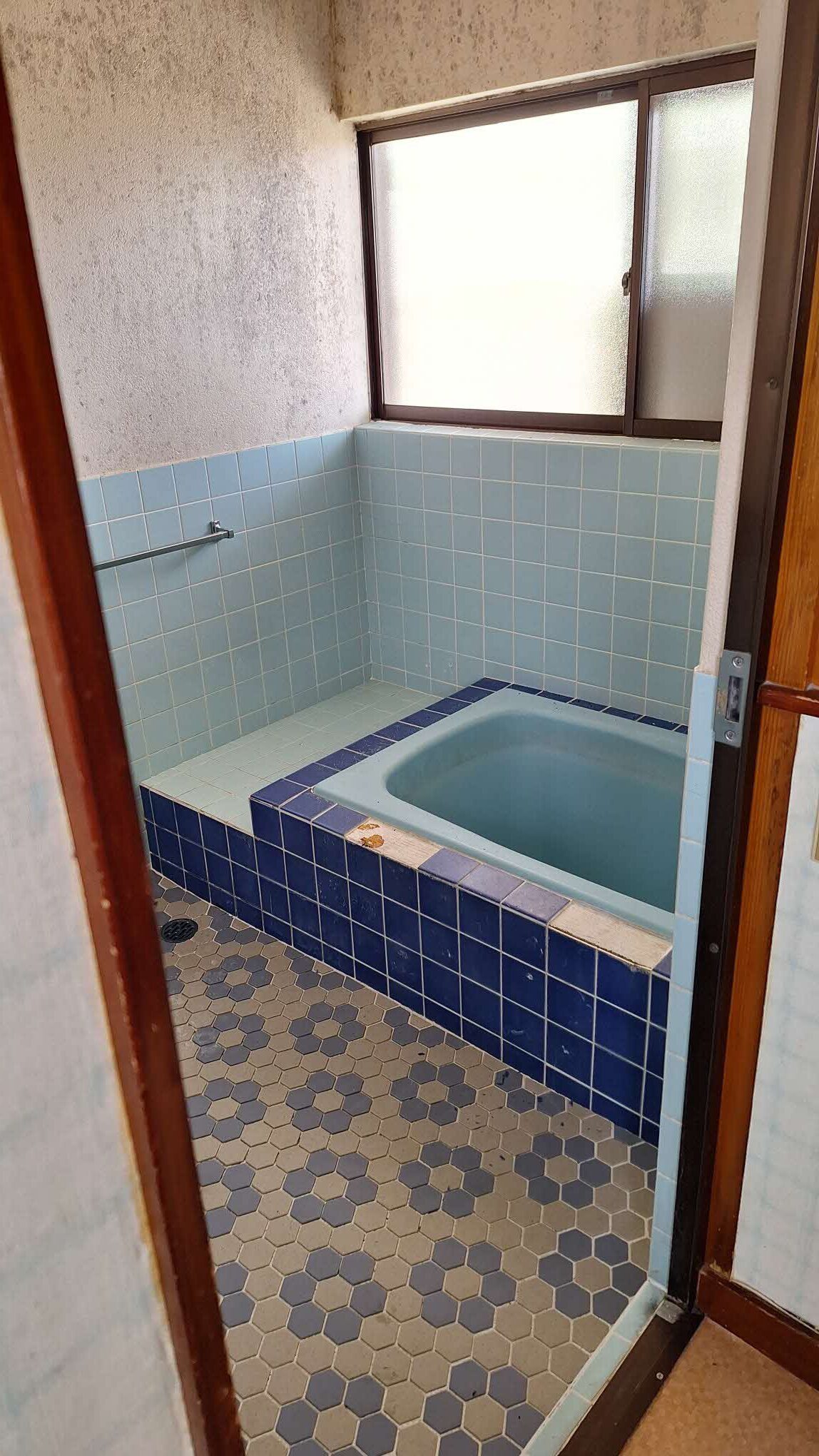 1960s wood house on a large plot in Iwate