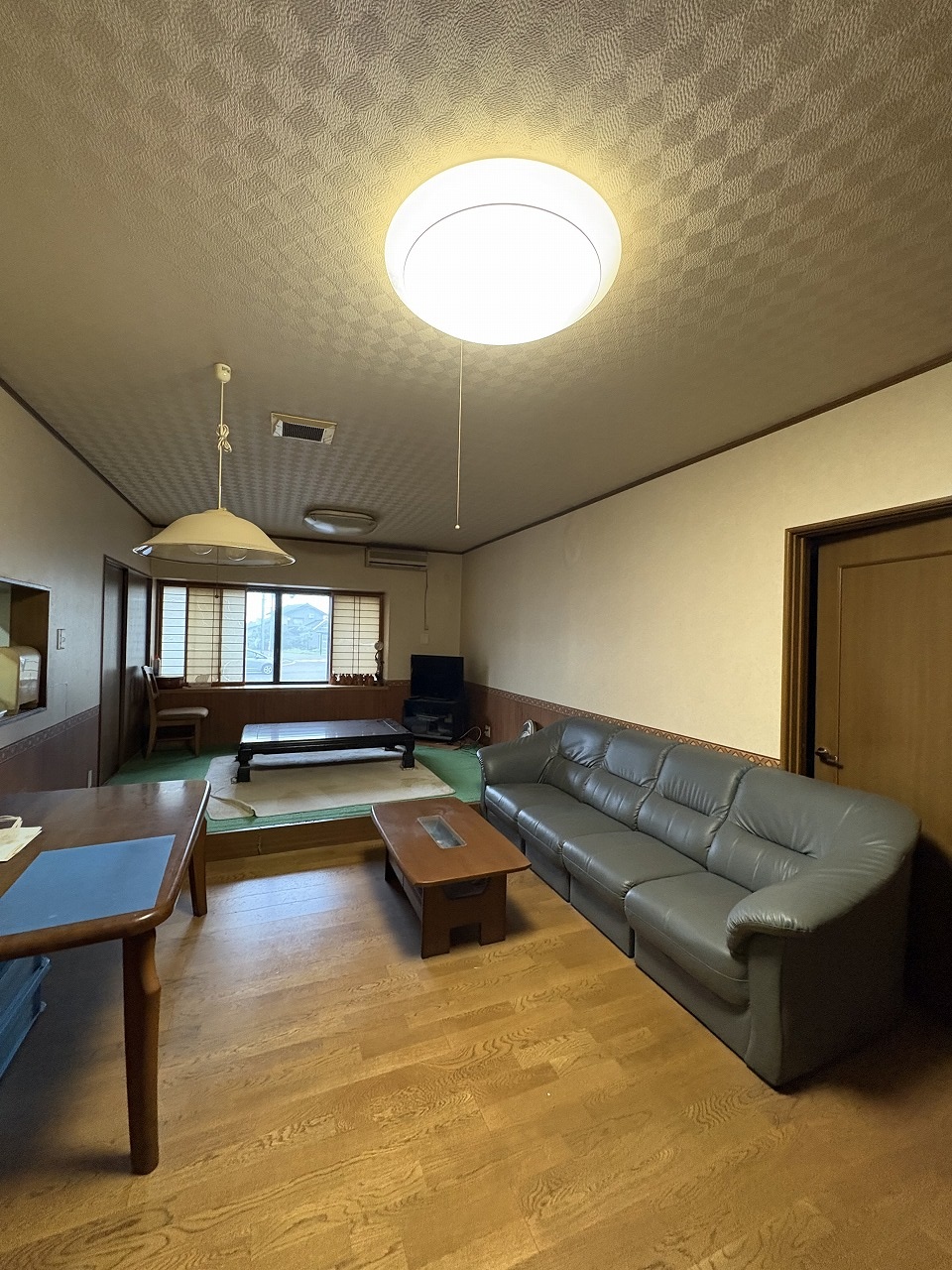 1990s wood house, 15-min walk to station, Toyama