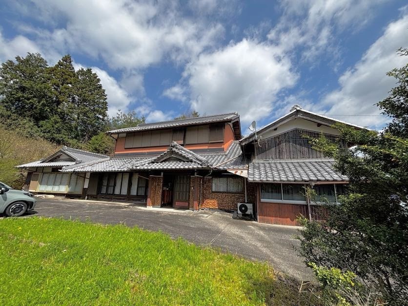 Knan Town Kamiumasugi Property No. 162