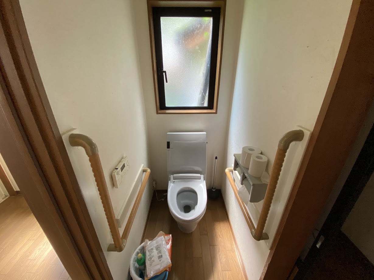 2000s wood house on a large plot in Toyama