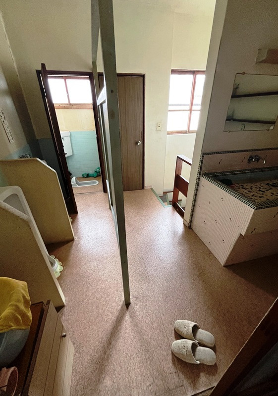 1970s house, 3-min walk to station, Miyazaki