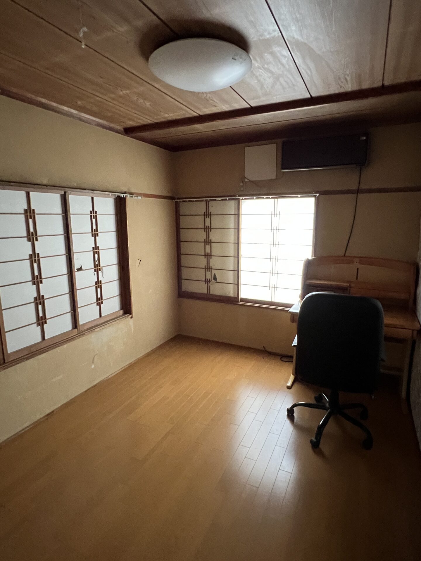 1960s wood house, 11-min walk to station, Shizuoka