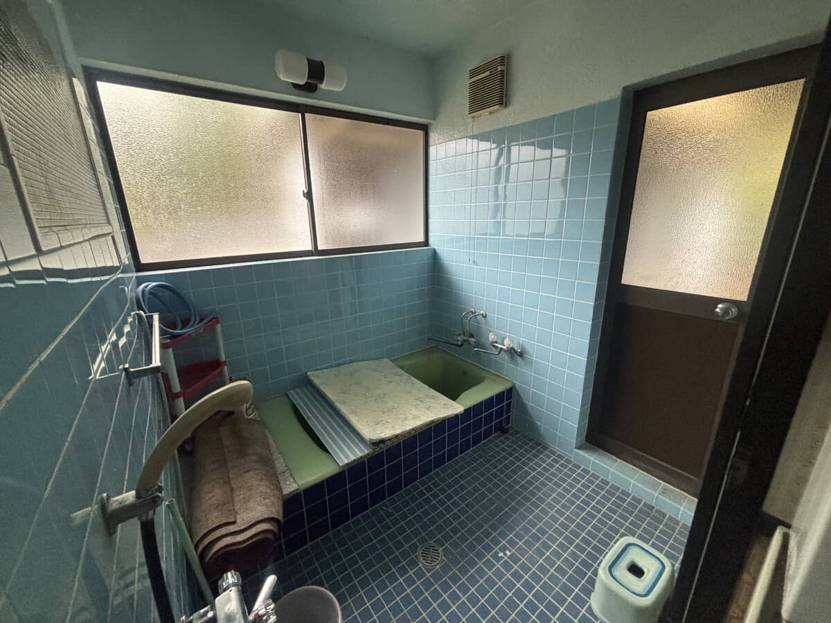 1960s wood house, 7-min walk to station, Hiroshima
