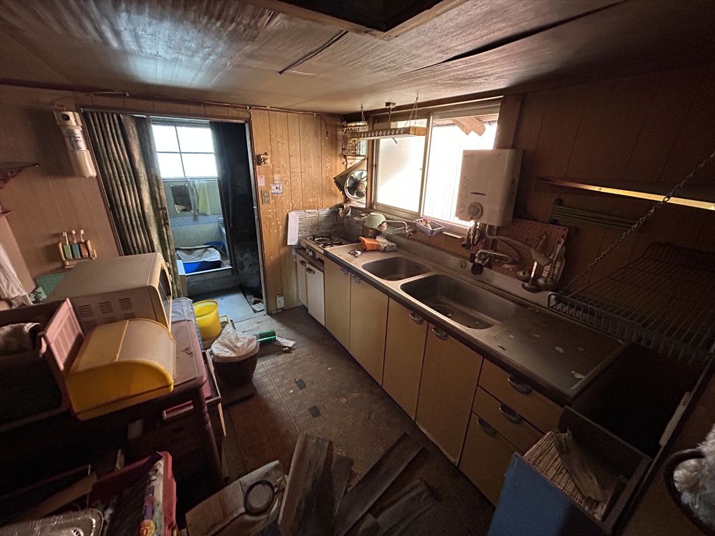 1950s wood house, 10-min walk to station, Mie