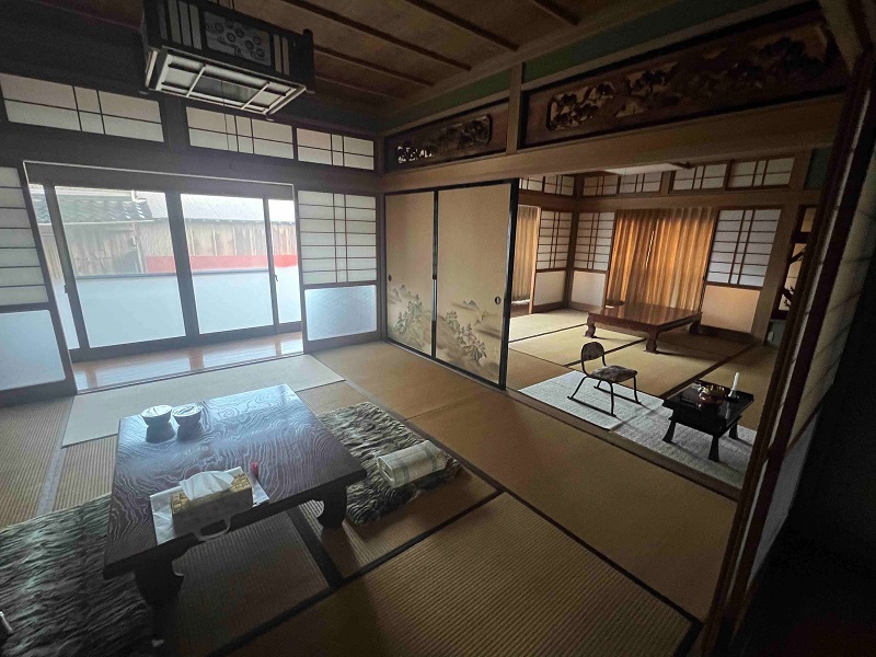 1970s wood house on a large plot in Tottori