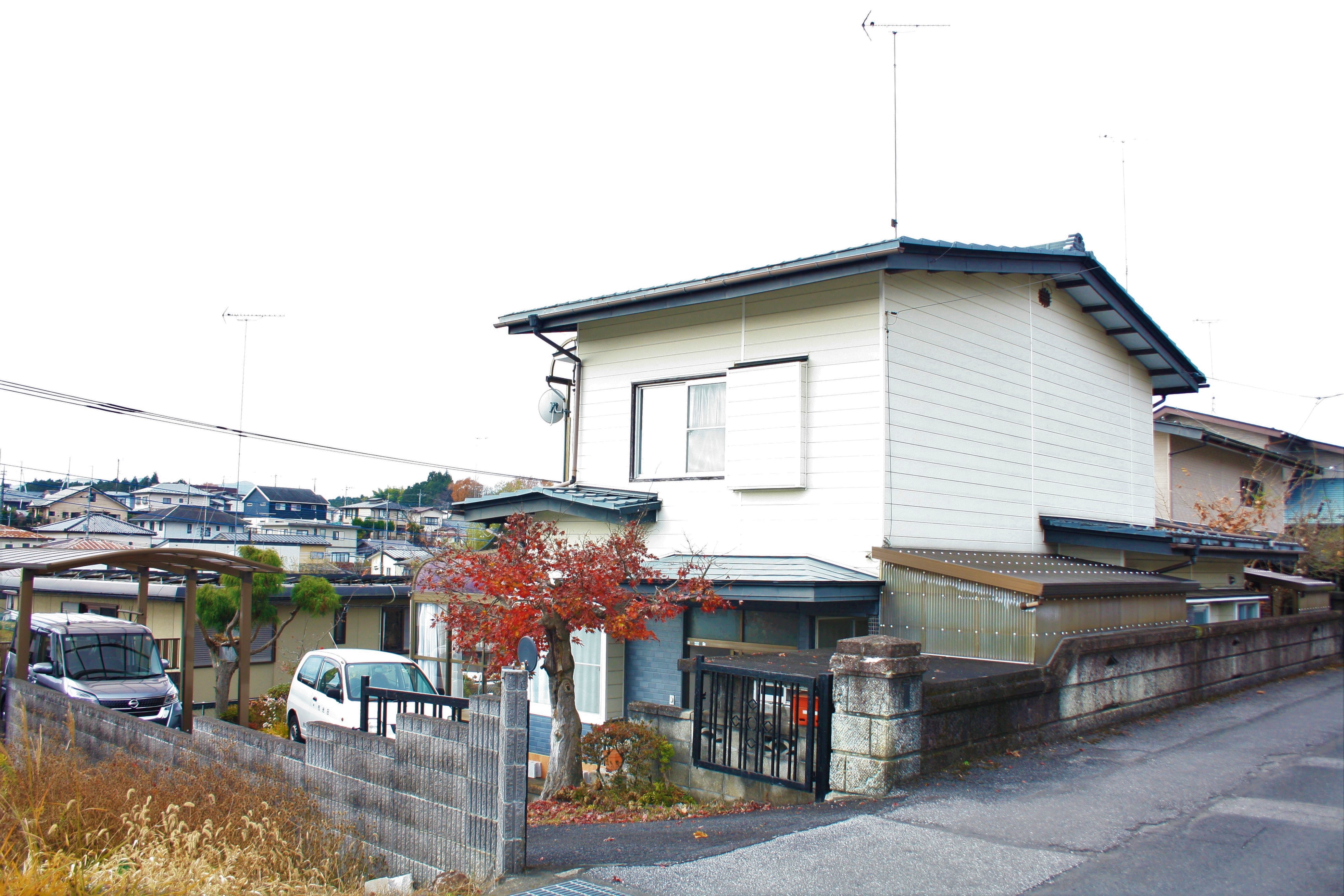 1970s wood house, 15-min walk to station, Tochigi