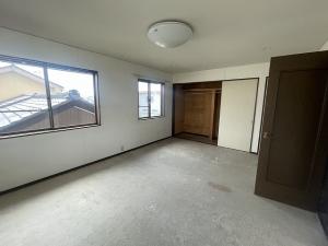 1970s wood house, 9-min walk to station, Fukui