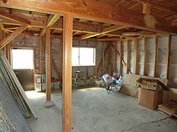 1920s wood house on a large plot in Niigata