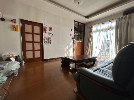 1970s wood house with storehouses in Tochigi