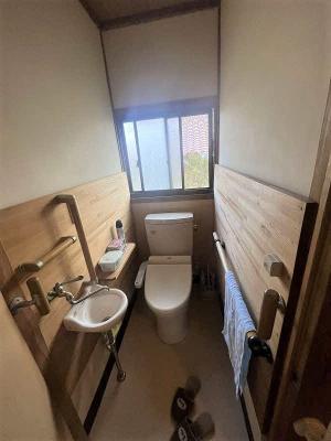 1970s wood house, 1-min walk to station, Shimane