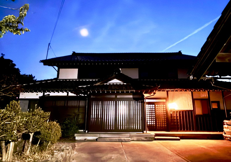1960s wood house, 17-min walk to station, Toyama