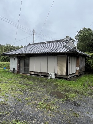 House near the coast in Masumaru, Osaki