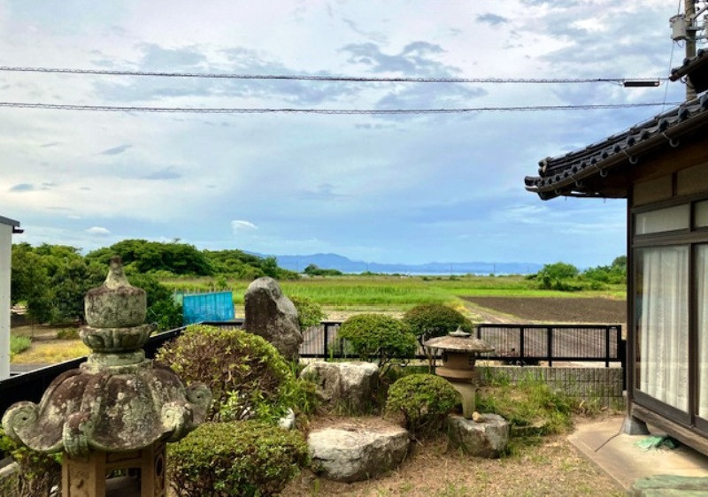 Wood house with outbuildings in Tottori