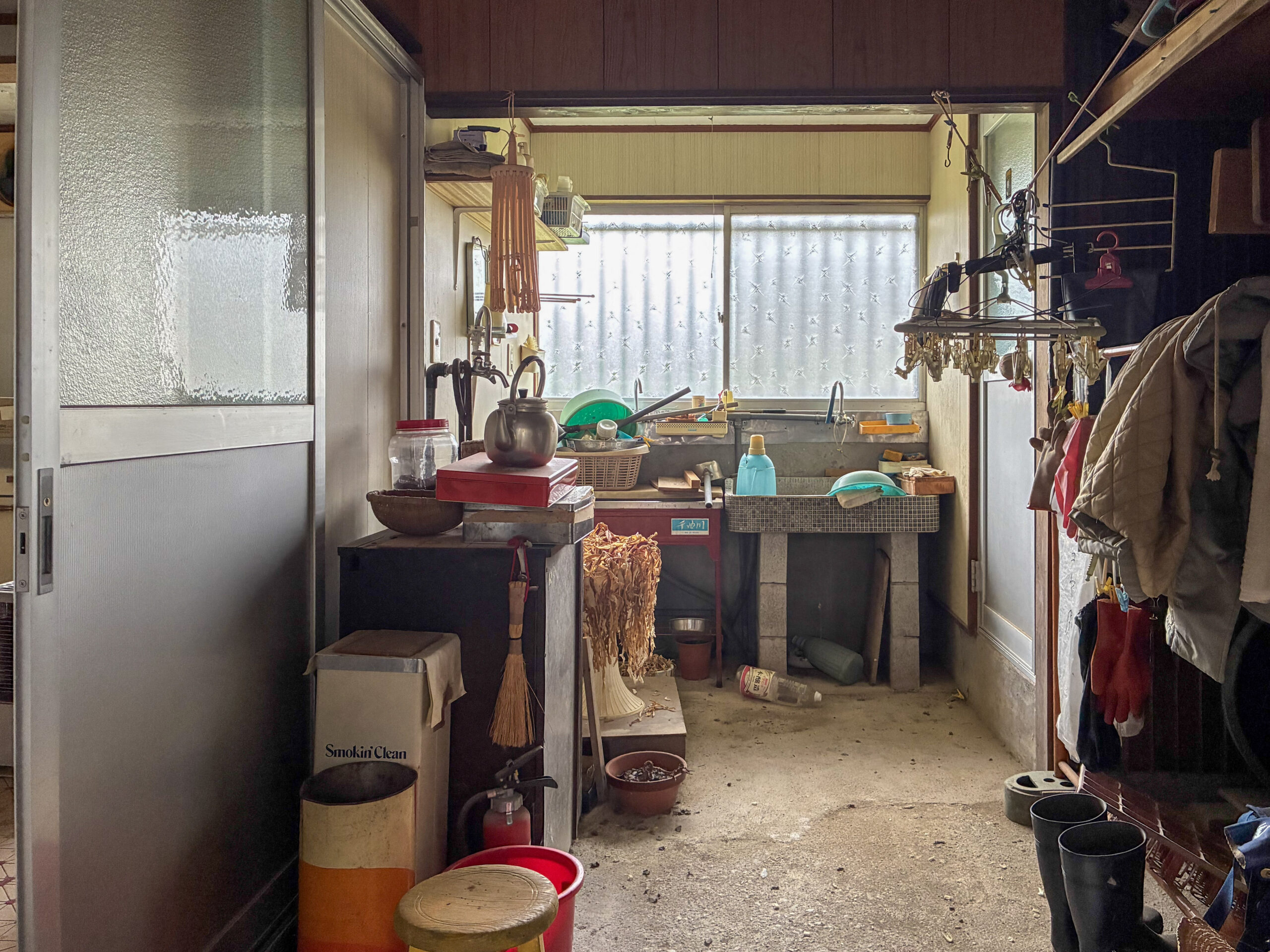 1970s wood house on a large plot in Matsusaka Kahada