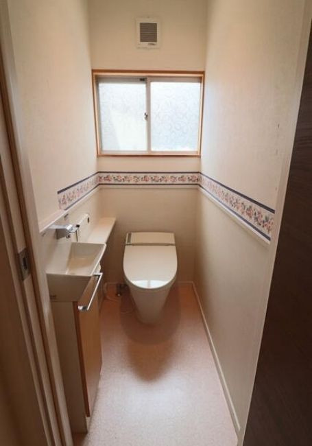 Wood house, 11-min walk to station, Kagawa