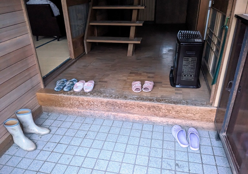 1970s wood house, 6-min walk to station, Aomori