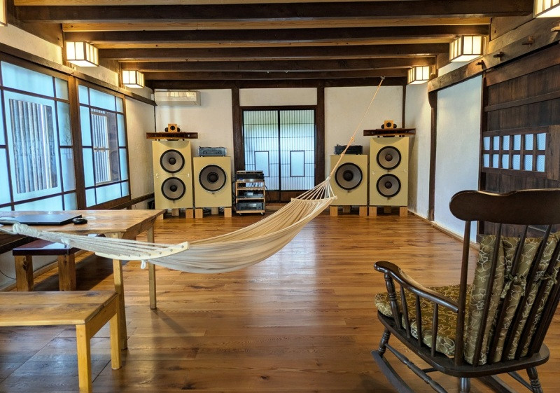 Wood house on a large plot in Yamanashi
