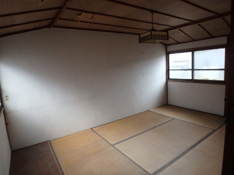 House, 13-min walk to station, Saga