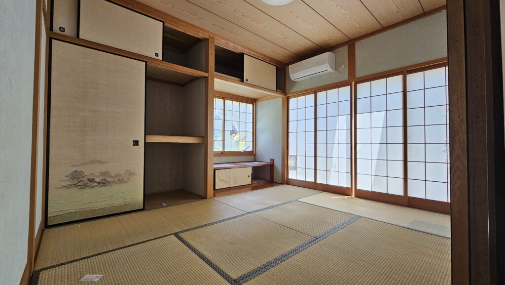 1990s wood house in Amino, Kyotango